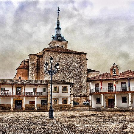 Alojamiento Colmenar De Oreja Plaza Mayor Exterior photo