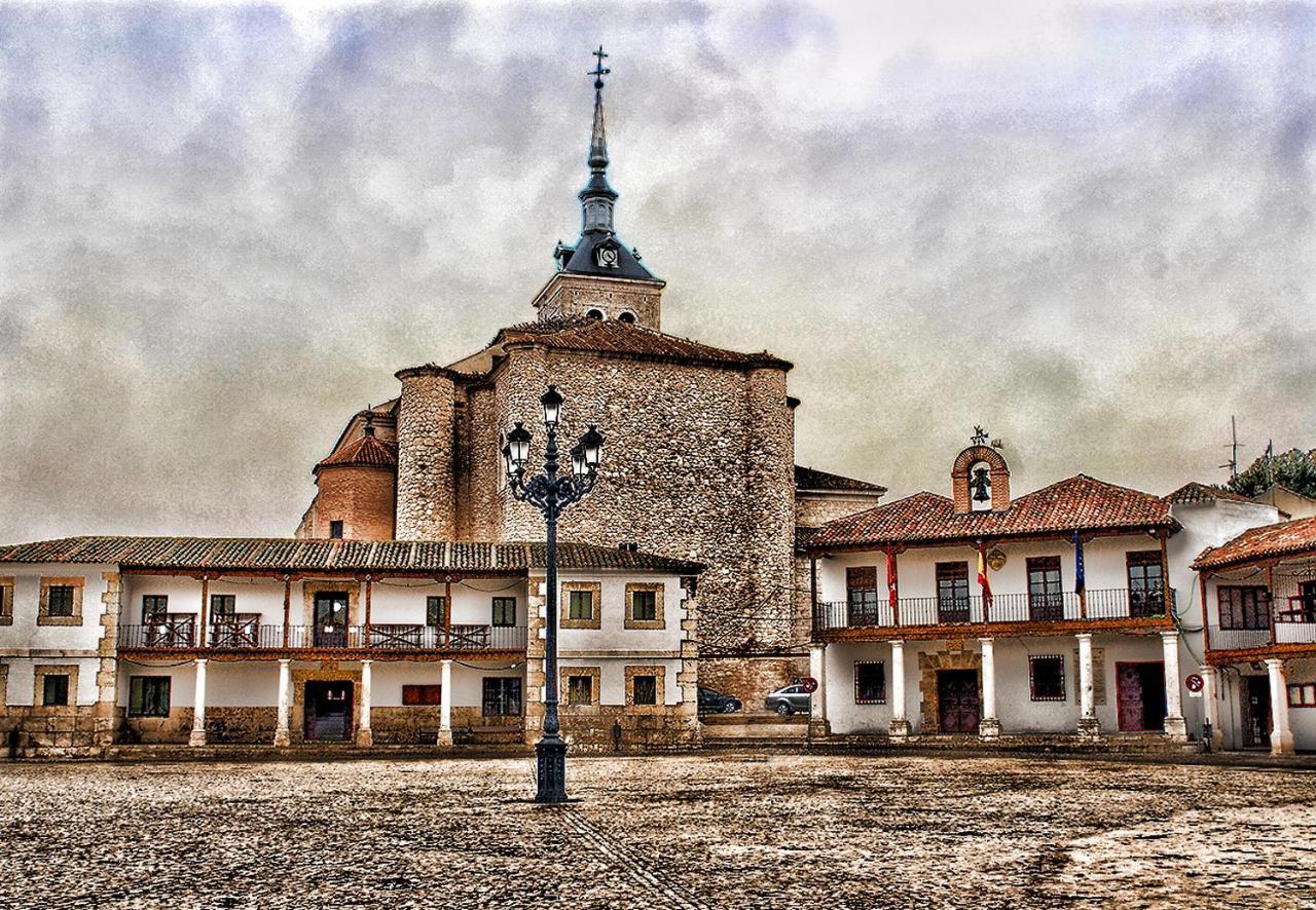 Alojamiento Colmenar De Oreja Plaza Mayor Exterior photo