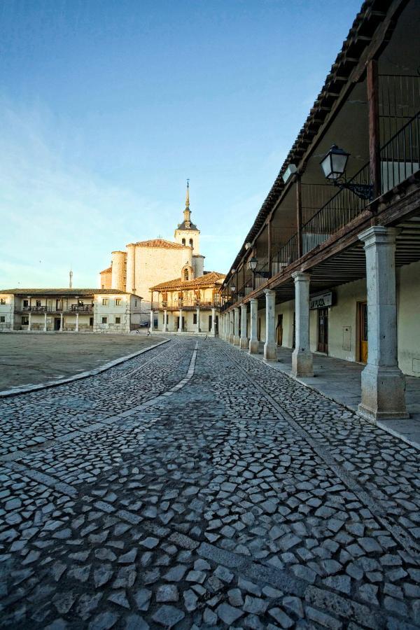 Alojamiento Colmenar De Oreja Plaza Mayor Exterior photo